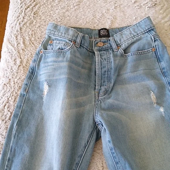 BDG Distressed Jeans - Picture 14 of 16